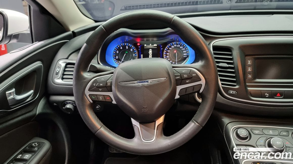 Chrysler 200 2015