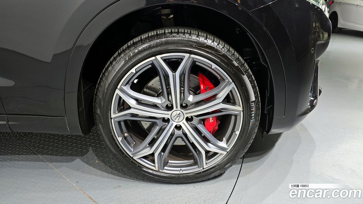 Maserati Levante 2020