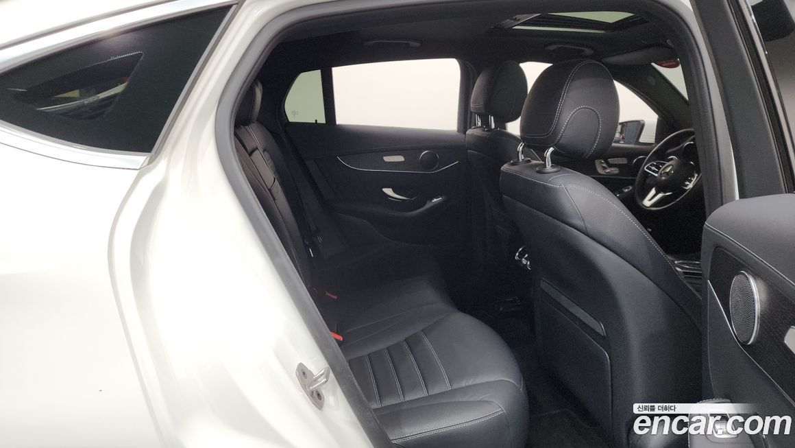 Mercedes-Benz GLC-Class 2023