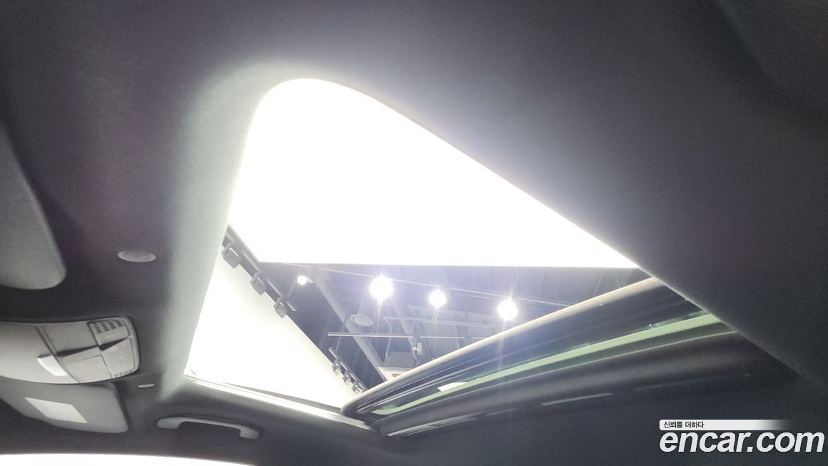 Mercedes-Benz GLC-Class 2023