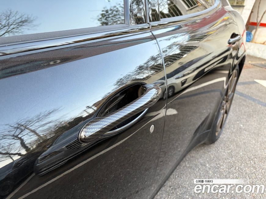 Maserati Quattroporte 2013