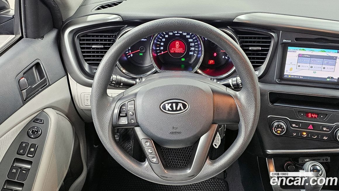 Kia K5 2011