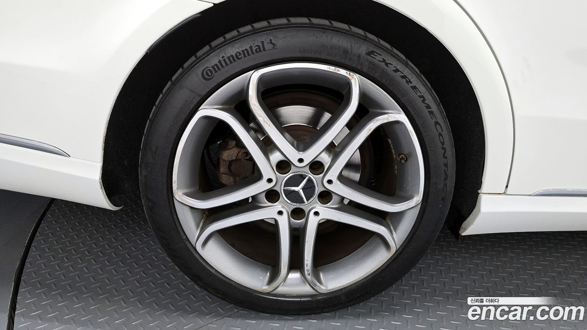 Mercedes-Benz E-Class 2015