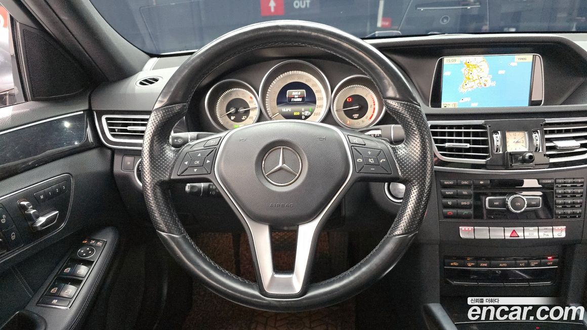 Mercedes-Benz E-Class 2015