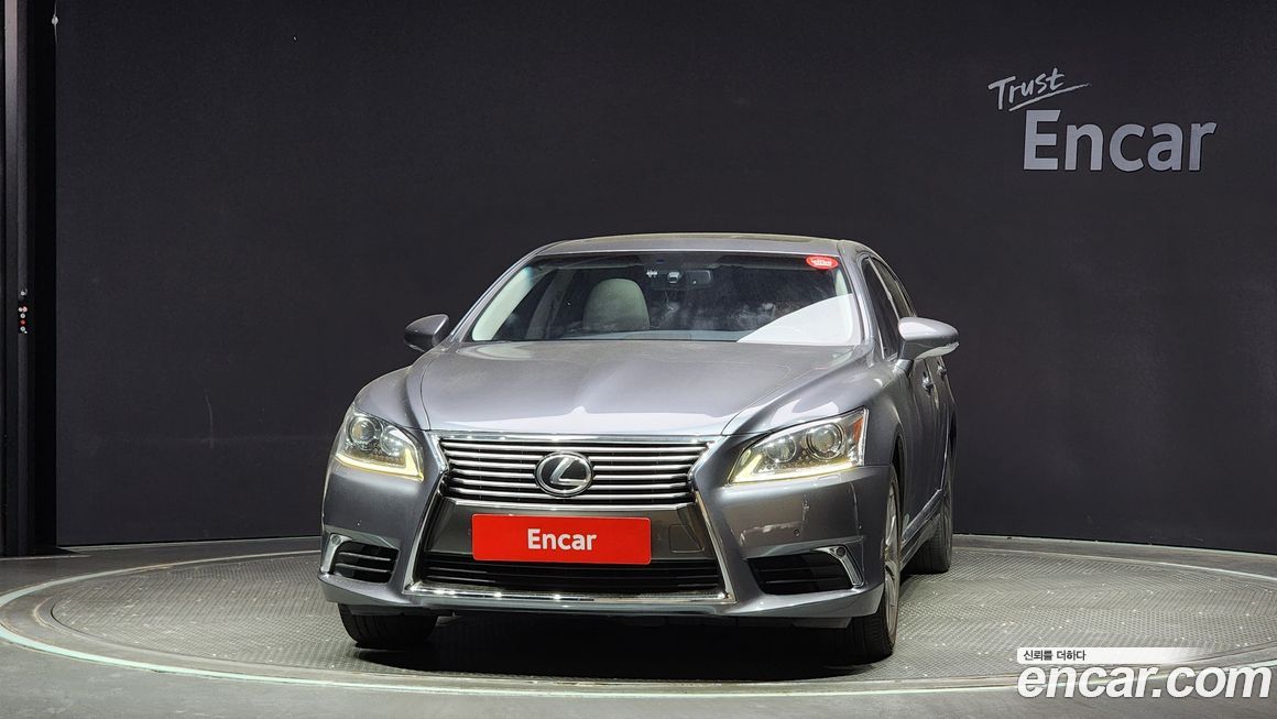 Lexus LS 2013