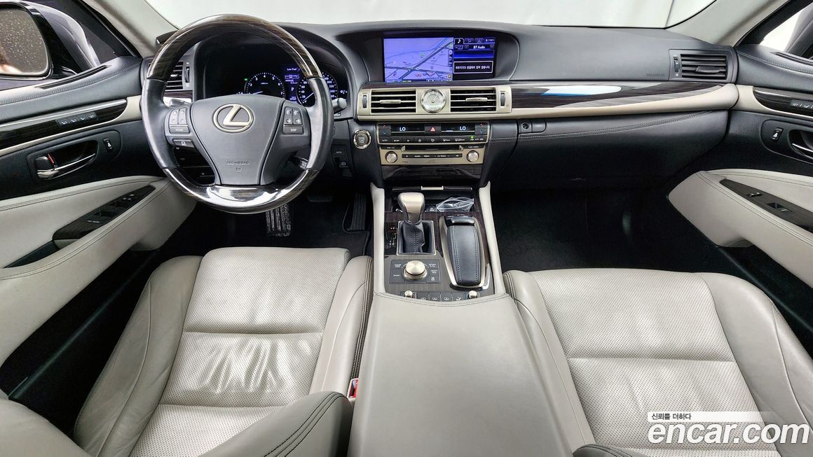 Lexus LS 2013