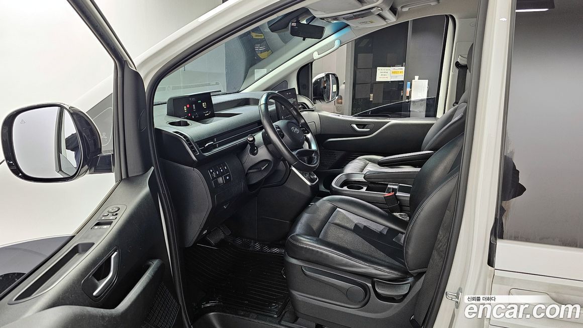 Hyundai Staria 2023