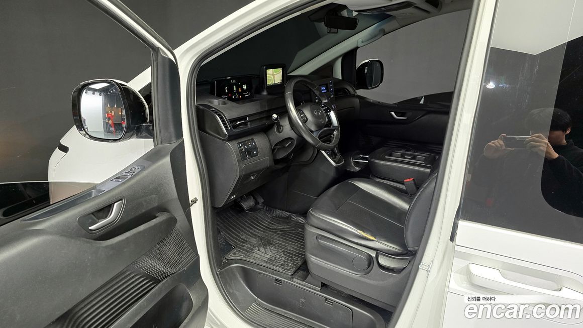 Hyundai Staria 2022