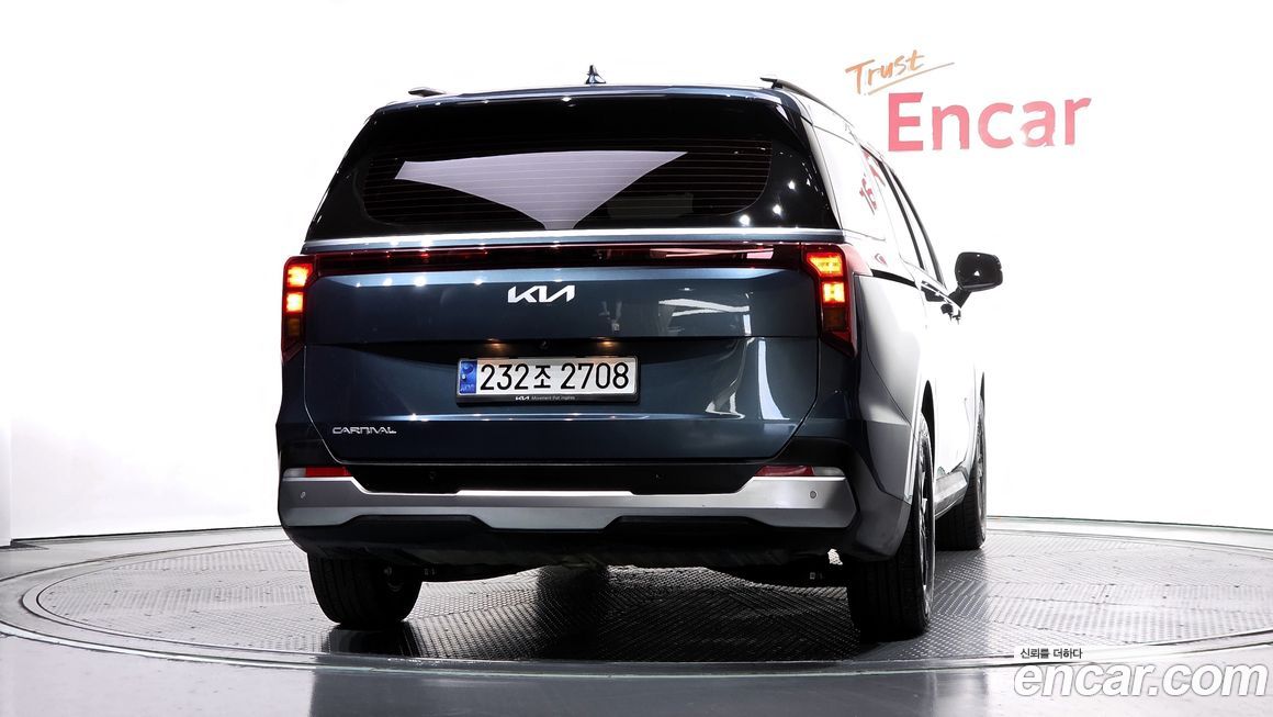 Kia Canival 2024