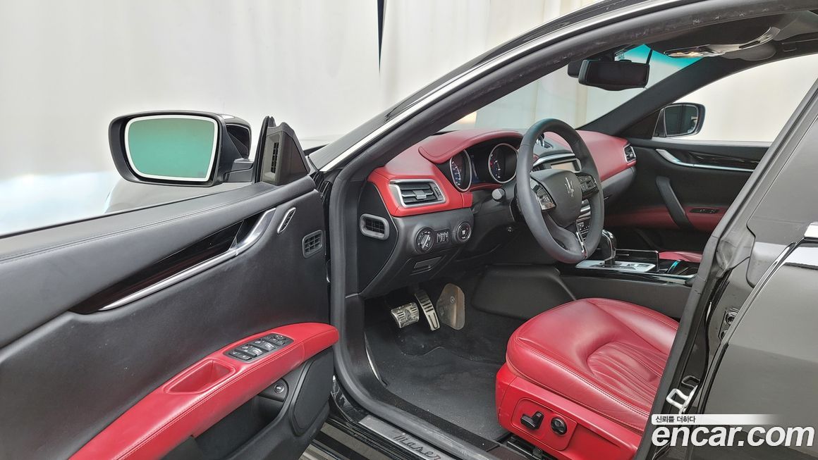 Maserati Ghibli 2016