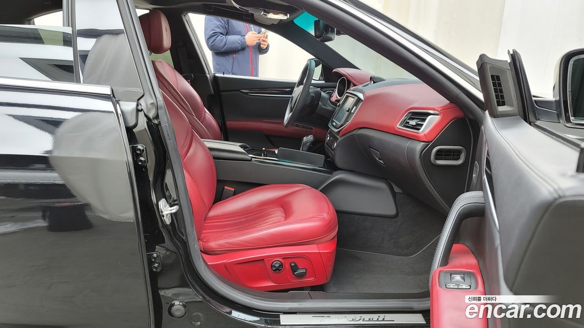 Maserati Ghibli 2016