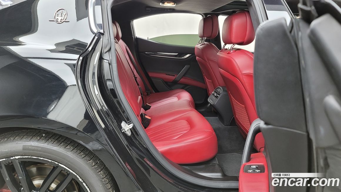 Maserati Ghibli 2016