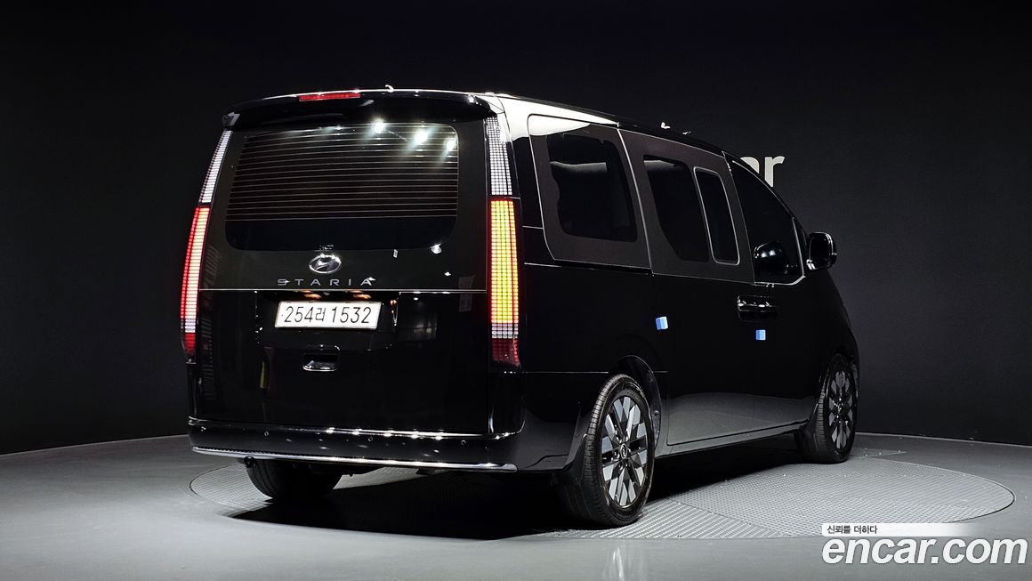 Hyundai Staria 2023