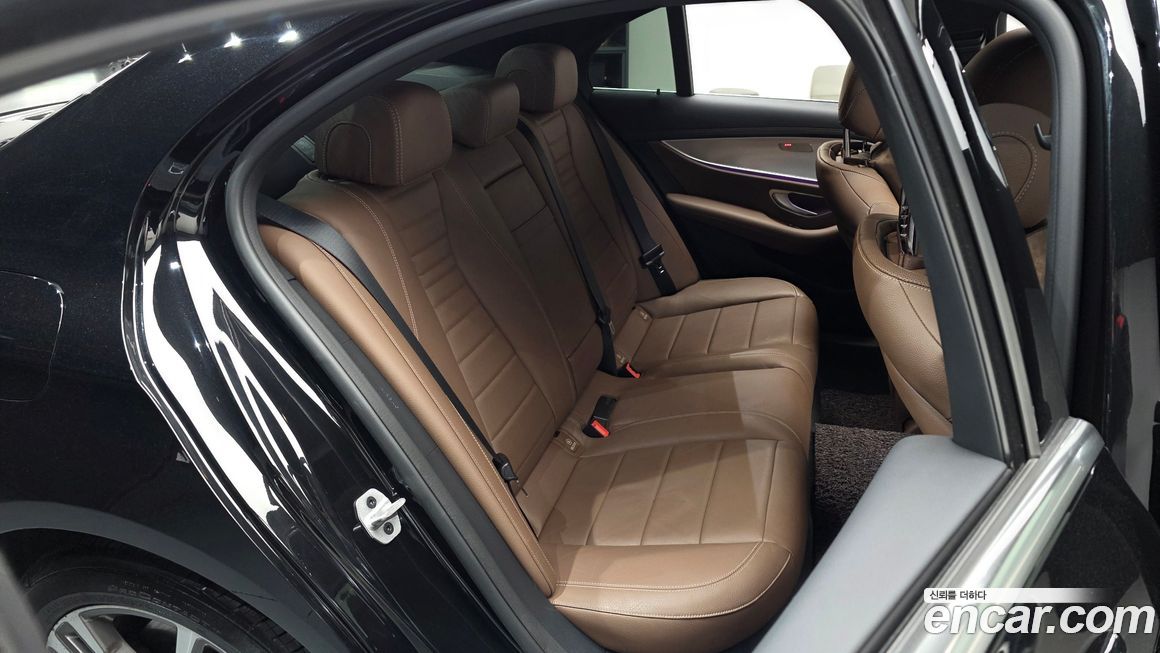 Mercedes-Benz E-Class 2021