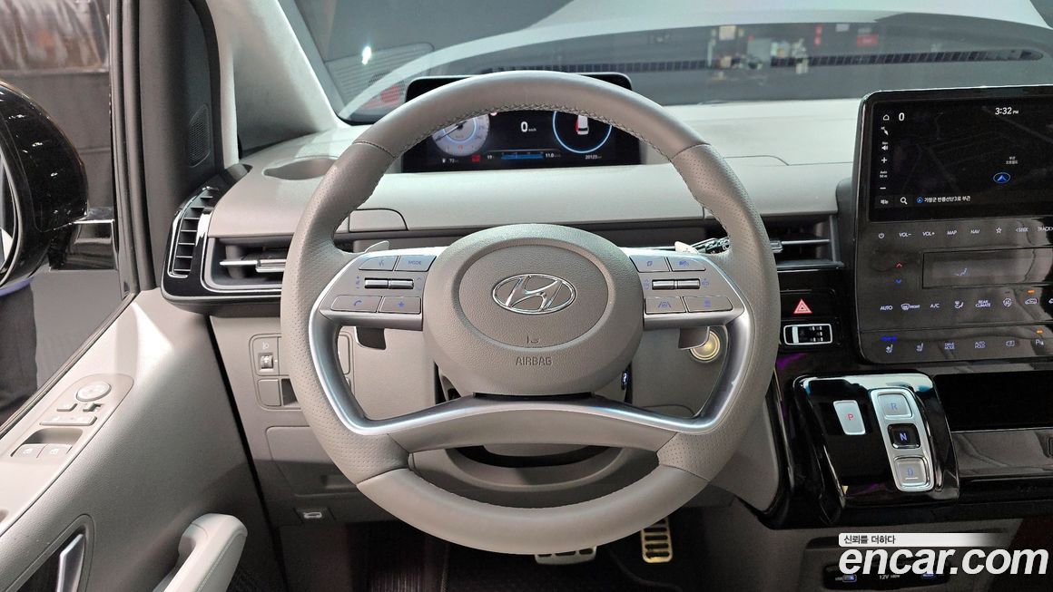 Hyundai Staria 2022