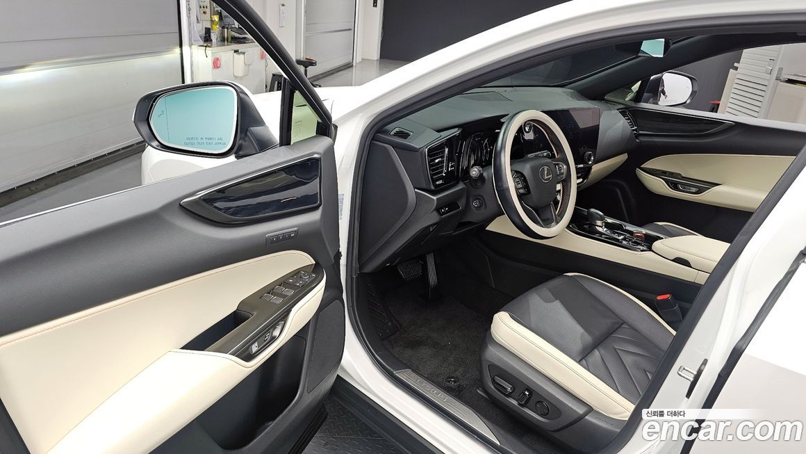 Lexus NX 2024