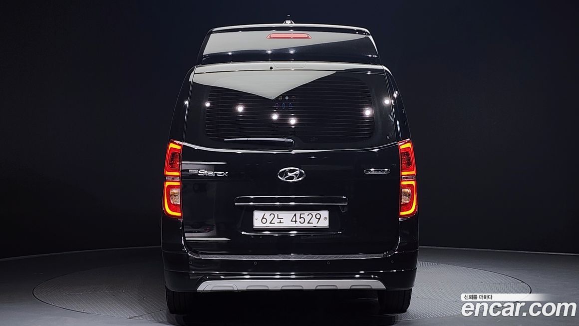 Hyundai Starex 2019