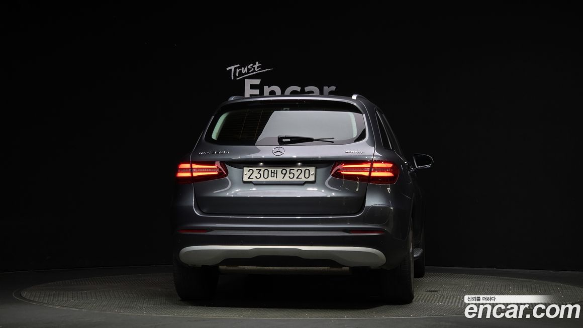 Mercedes-Benz GLC-Class 2019