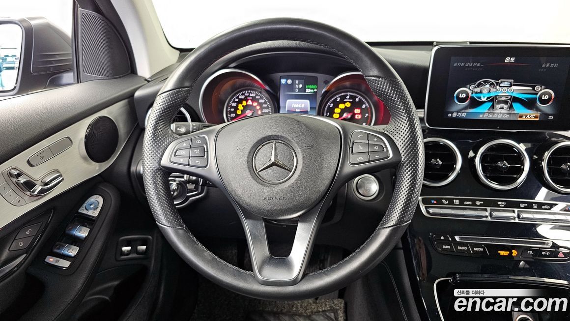 Mercedes-Benz GLC-Class 2019