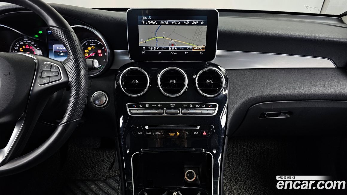 Mercedes-Benz GLC-Class 2019