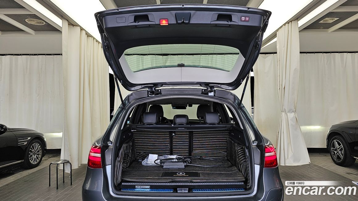 Mercedes-Benz GLC-Class 2019