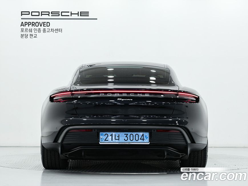 Porsche Taycan 2024
