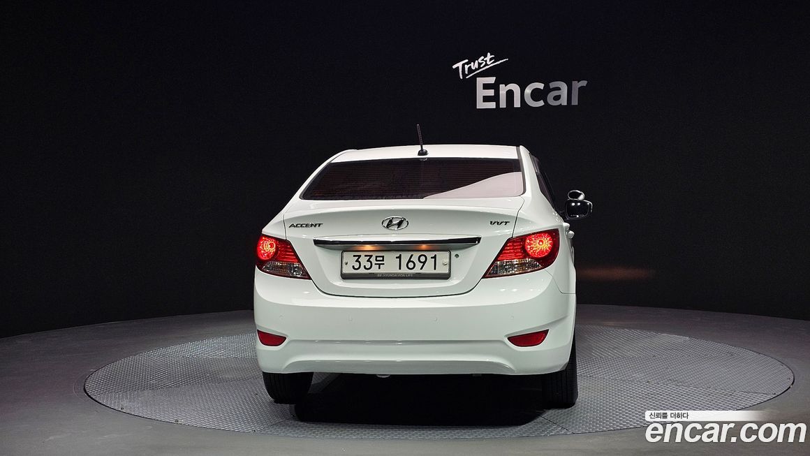 Hyundai Accent 2012