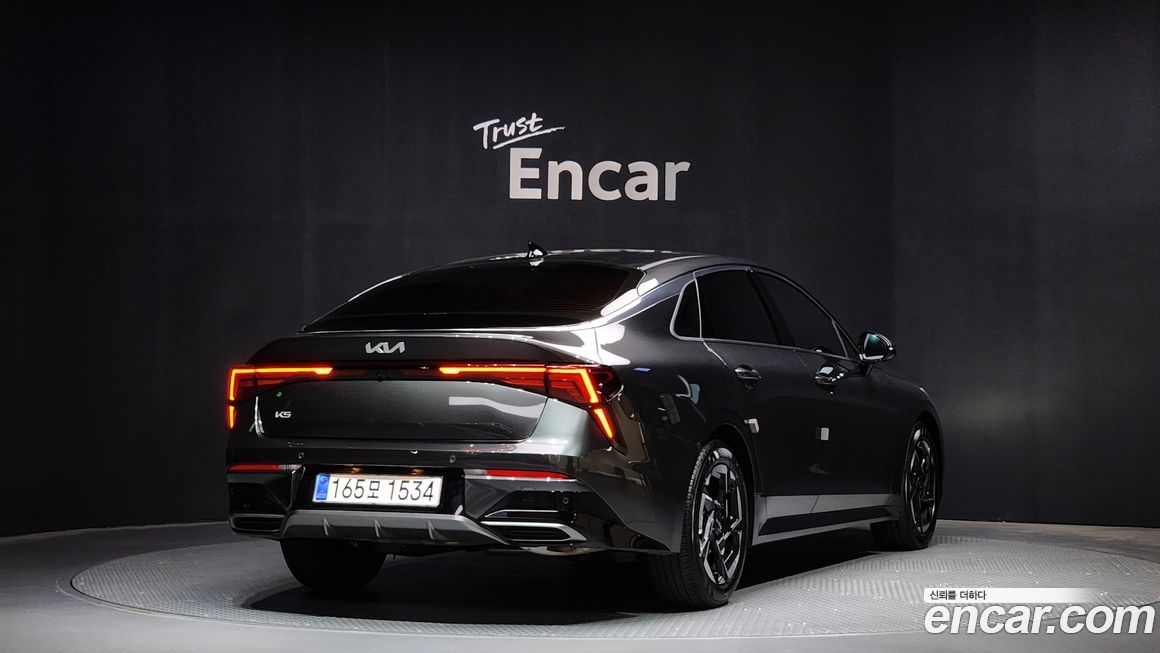 Kia K5 2025