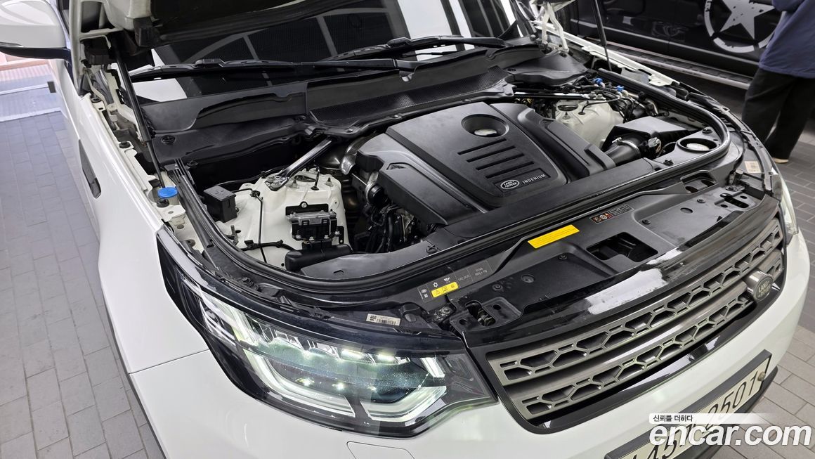 Land Rover Discovery 2018