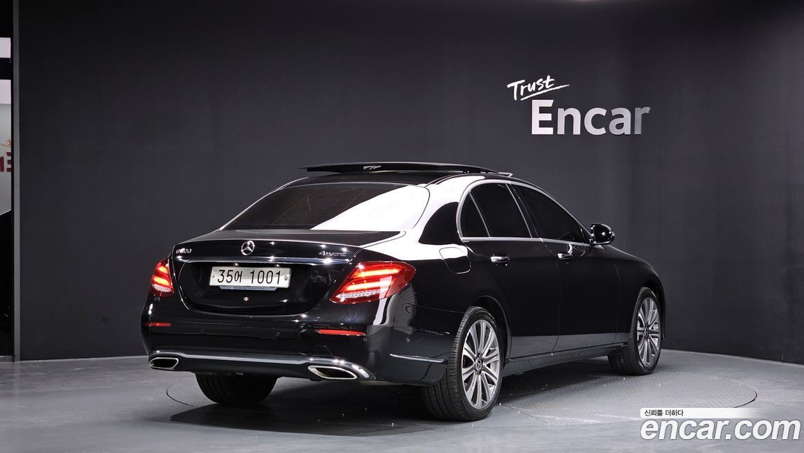 Mercedes-Benz E-Class 2017