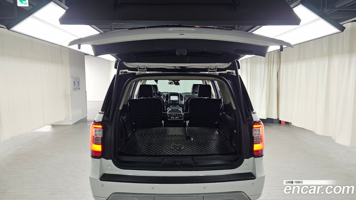 Ford Expedition 2021