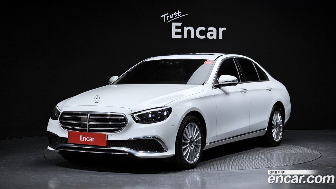 Mercedes-Benz E-Class 2023