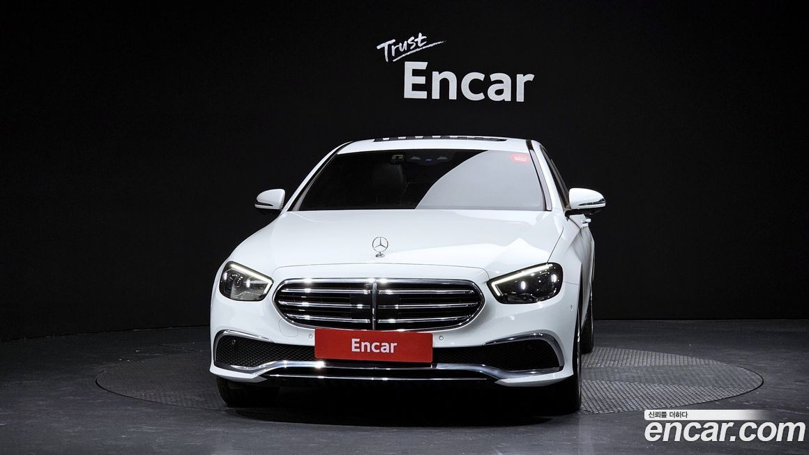 Mercedes-Benz E-Class 2023