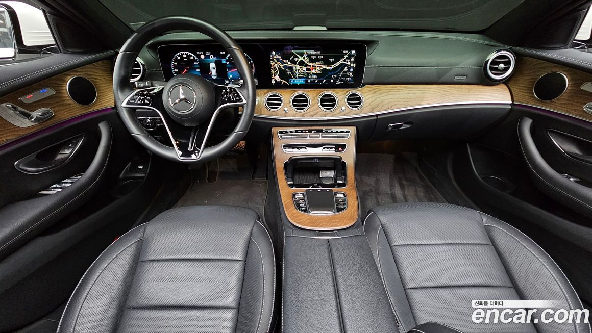 Mercedes-Benz E-Class 2023