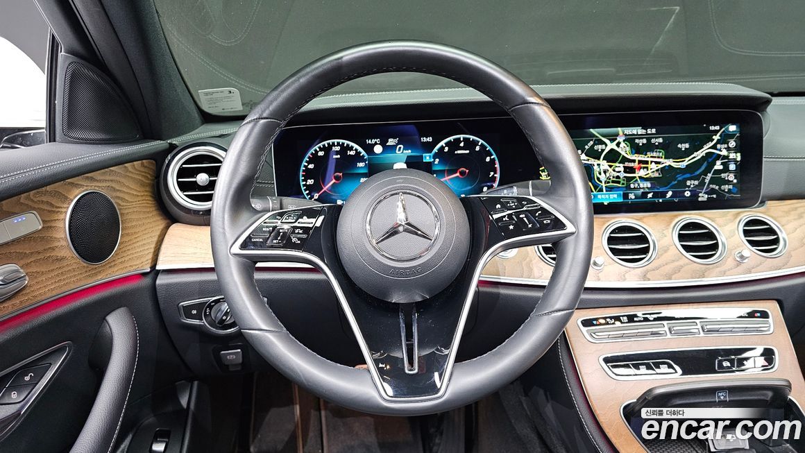 Mercedes-Benz E-Class 2023