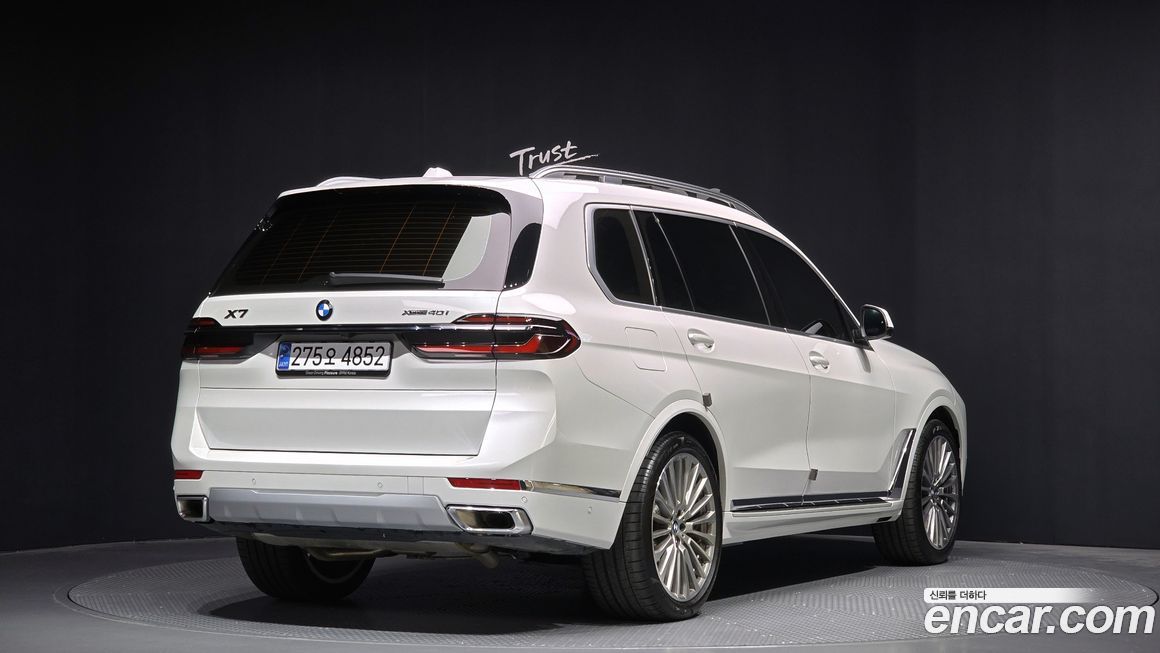 BMW X7 2025