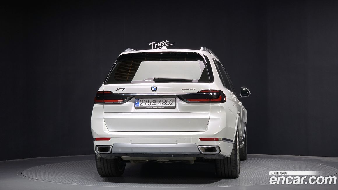 BMW X7 2025