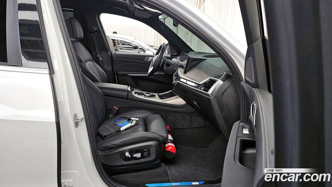 BMW X7 2025