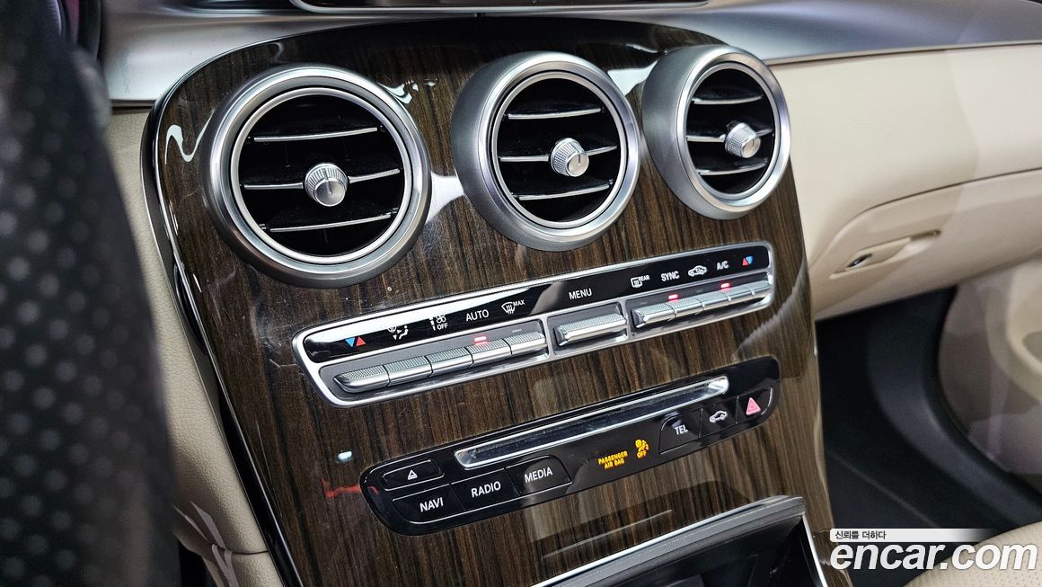 Mercedes-Benz GLC-Class 2016