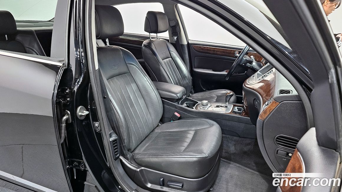 Hyundai Genesis 2009