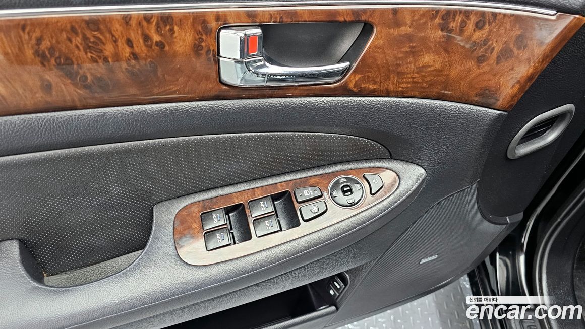 Hyundai Genesis 2009