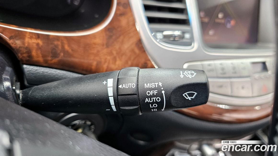 Hyundai Genesis 2009