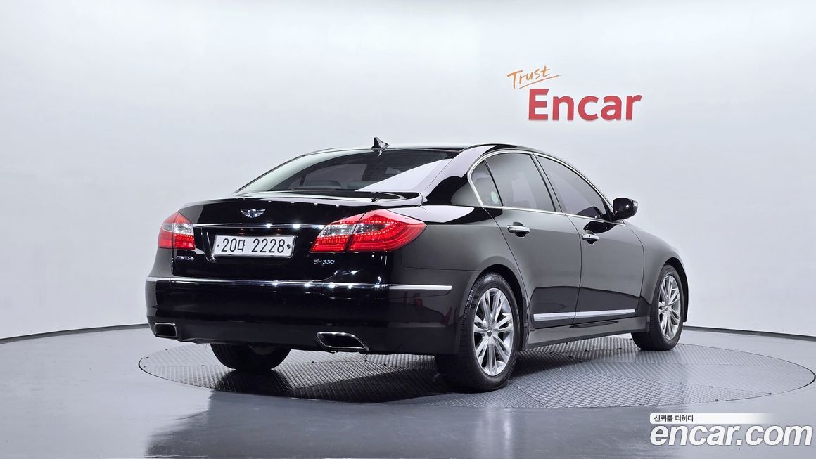 Hyundai Genesis 2012