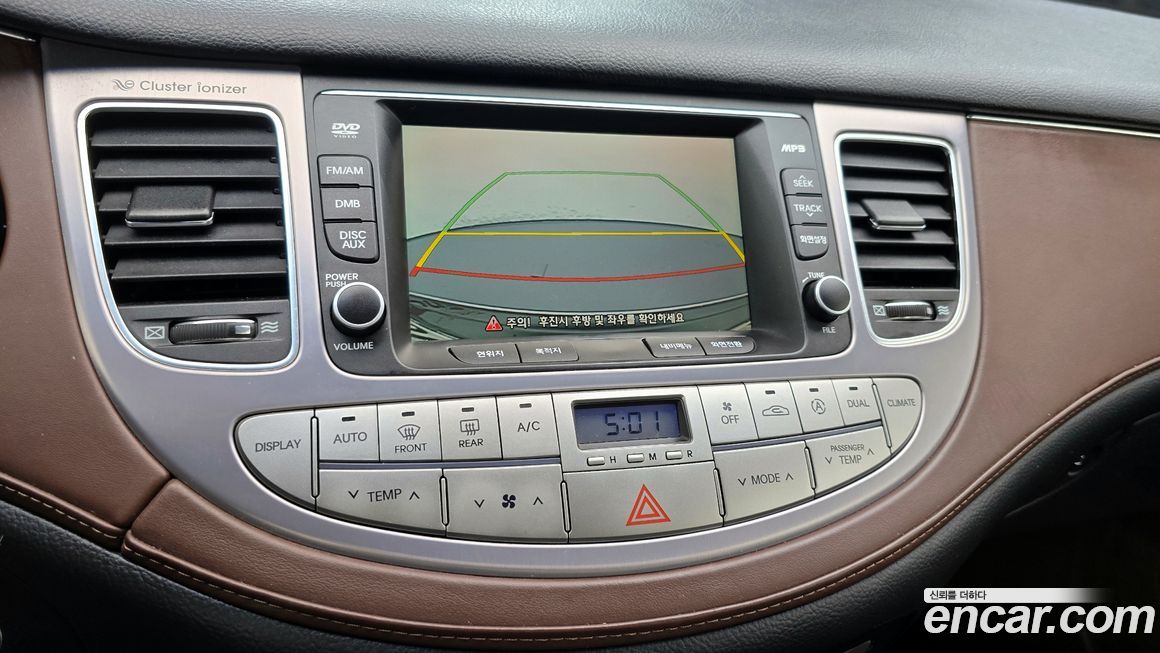 Hyundai Genesis 2012