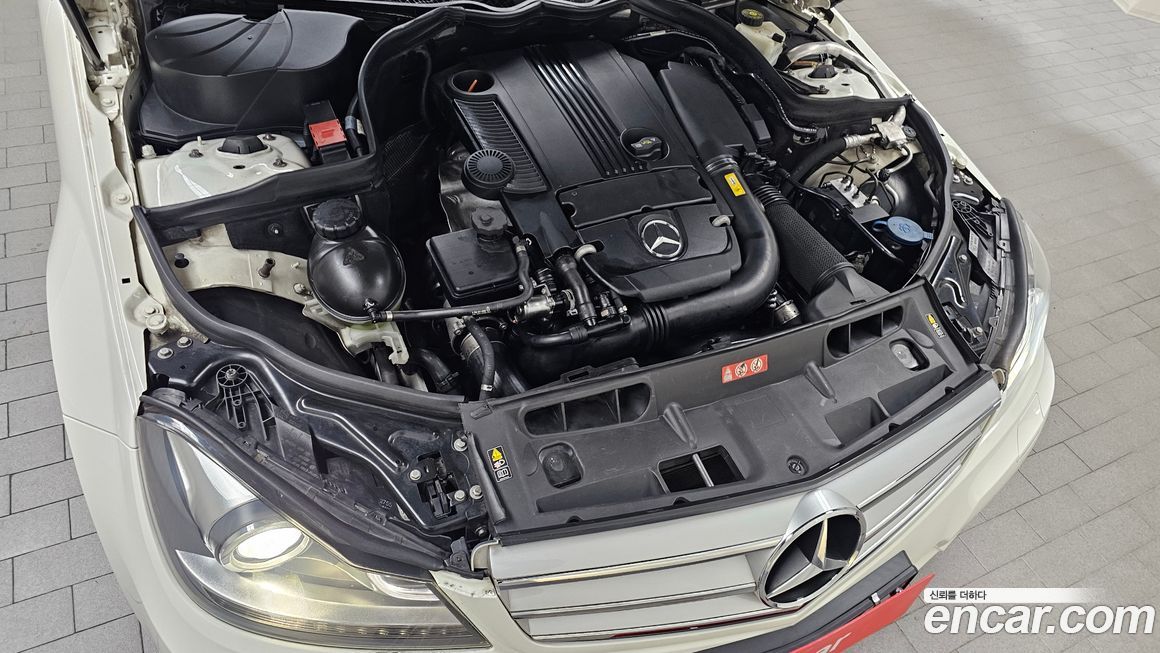 Mercedes-Benz C-Class 2012