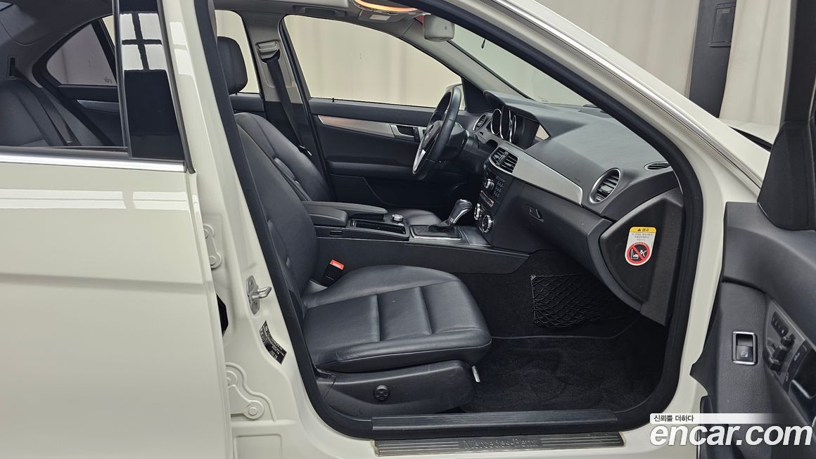 Mercedes-Benz C-Class 2012