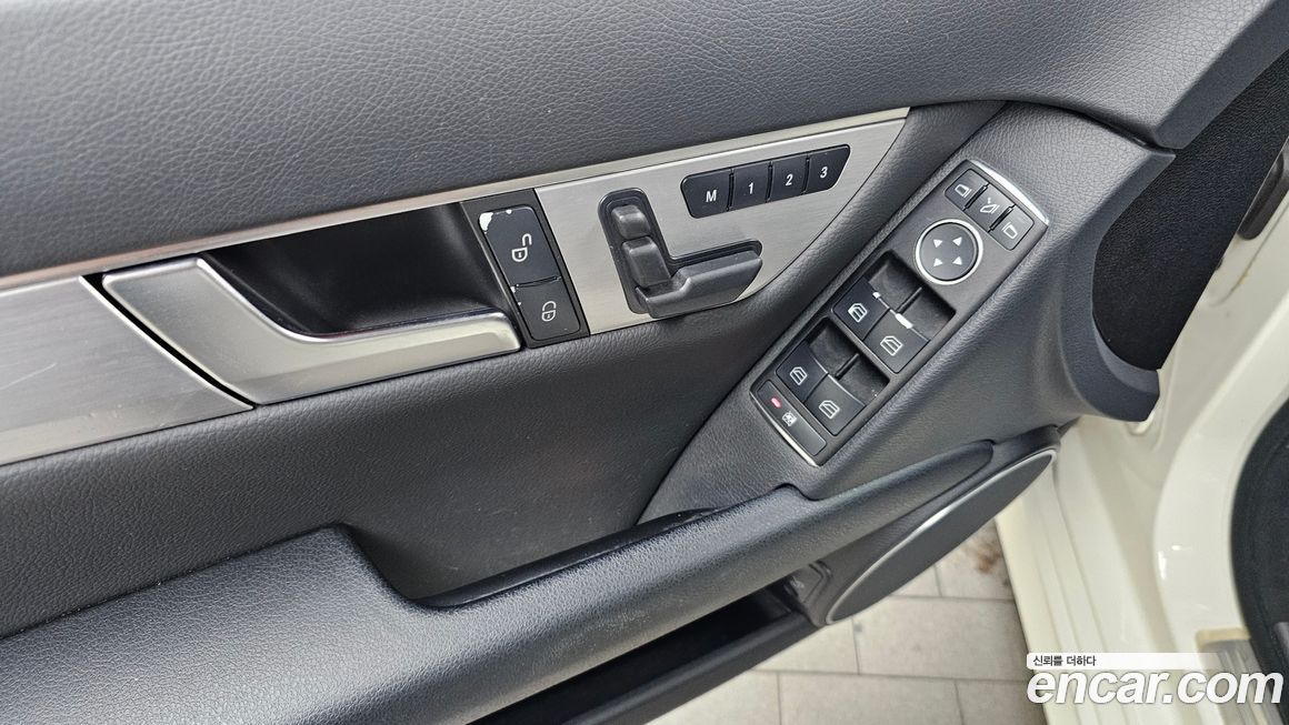 Mercedes-Benz C-Class 2012