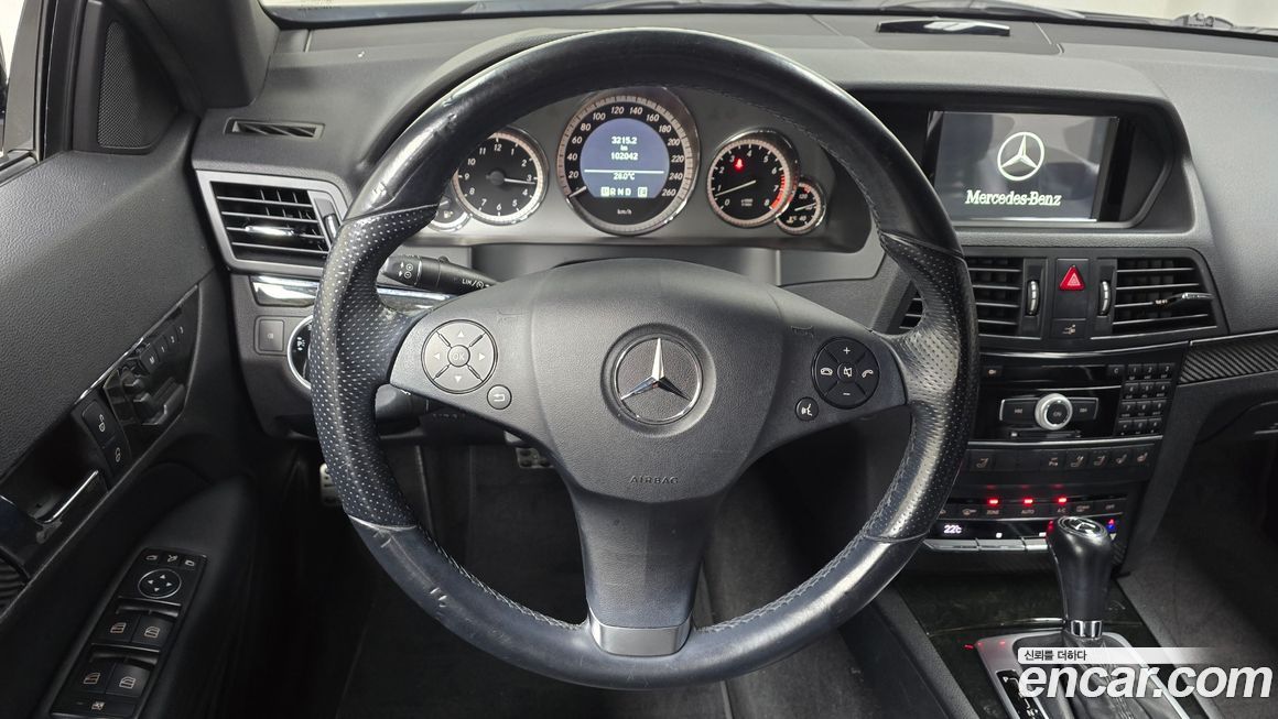 Mercedes-Benz E-Class 2011