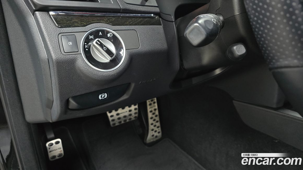 Mercedes-Benz E-Class 2011