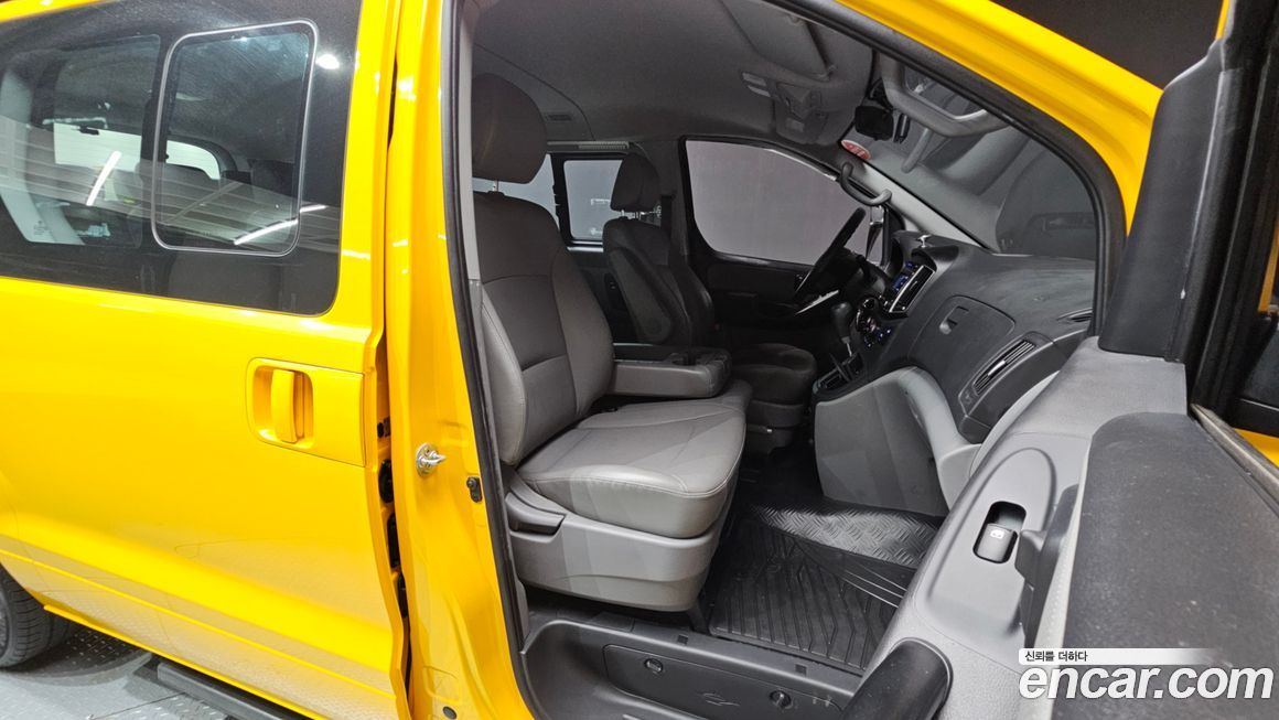 Hyundai Starex 2019